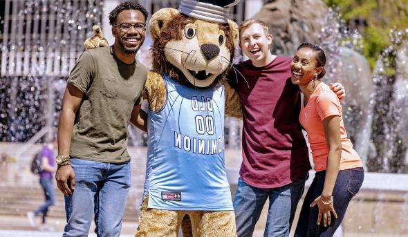 Odu Students With Big Blue